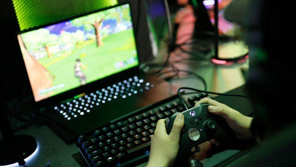 Fortnite resolve reivindicações de privacidade infantil e truques