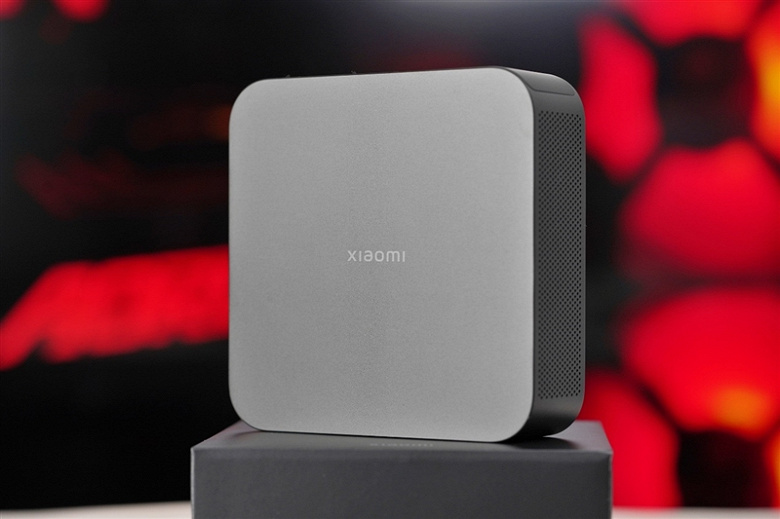 Code on the package, 20W consumption and 95 FPS in League of Legends.  All features of Xiaomi Host Mini desktop PC