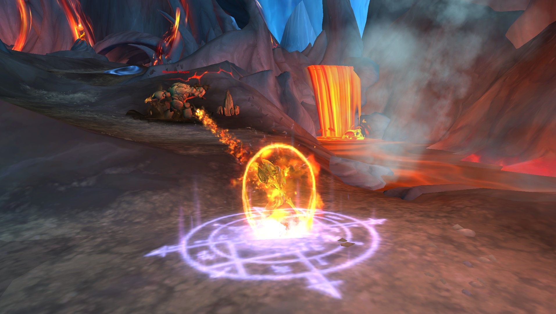 Um mago de fogo lutando contra um inimigo enquanto sobe de nível em World of Warcraft.