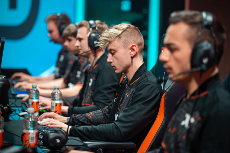 O diretor do Fnatic LoL reflete sobre o desastroso LEC Winter Split: 'Somos completamente disfuncionais'