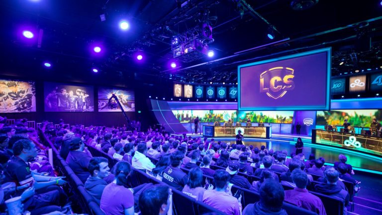 Principais conteúdos do Twitch, janeiro de 2023: Esports dão um impulso inicial ao League of Legends