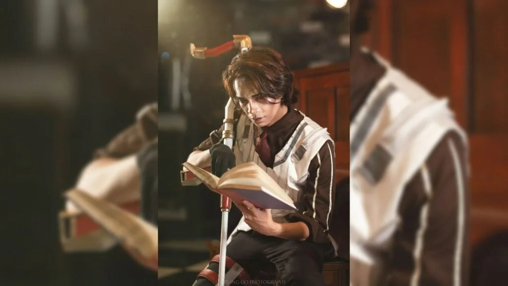 O cosplay do grupo arcano parece exatamente com um filme live-action de League of Legends Cosplay de Viktor de Cholo Tolentino de League of Legends Arcane