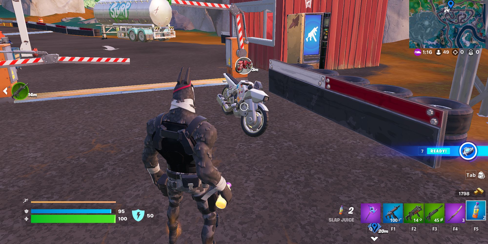 Fortnite Lt. John Llama olhando para um Victory Crown Rouge