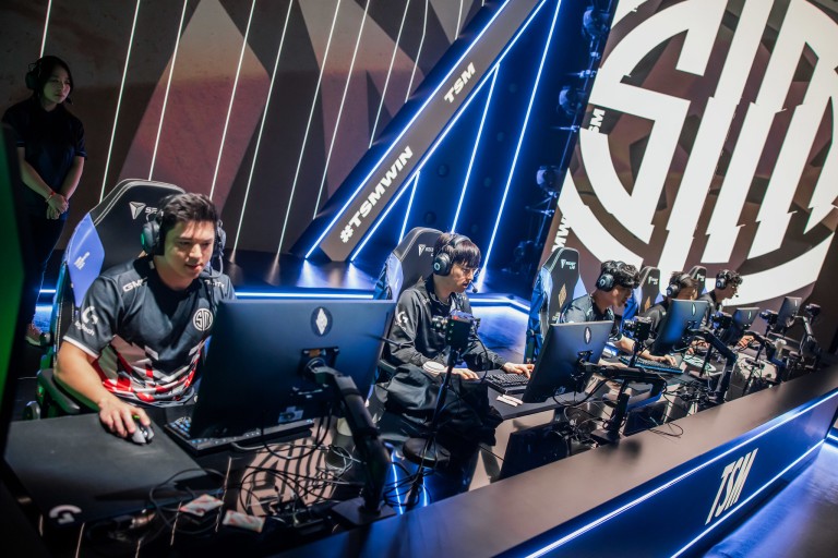 Reginald atrasa o anúncio da divisão LoL da TSM novamente - e os fãs estão perdendo a paciência rapidamente