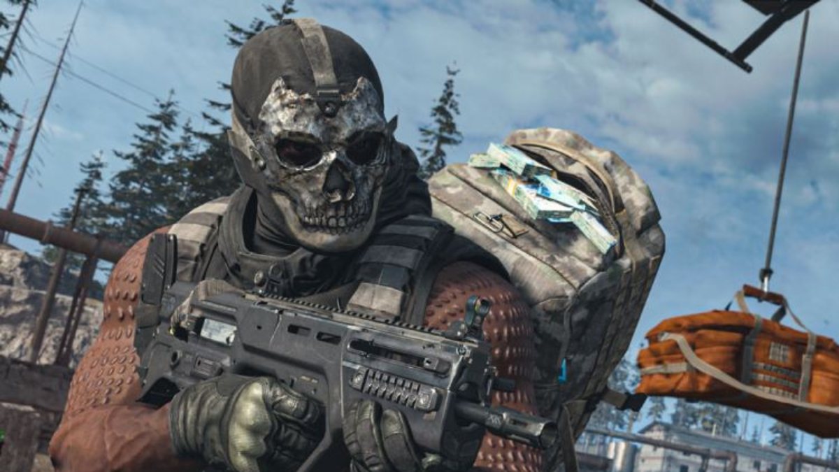 Warzone 2 Plunder jogador com bolsa de dinheiro