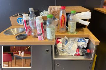 Dentro do 'PIOR' Greggs do Reino Unido com lixeiras transbordando - mas os clientes ainda adoram