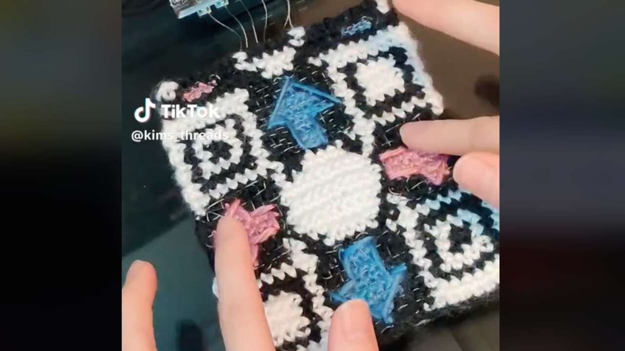 Almofada DDR Funcional Crochet Creator Crafts