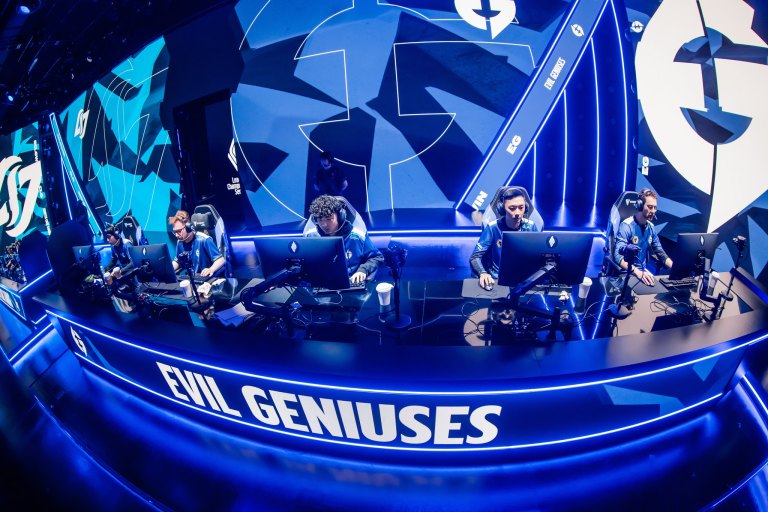 Evil Geniuses oficialmente se separa de quatro de sua lista inicial de LoL