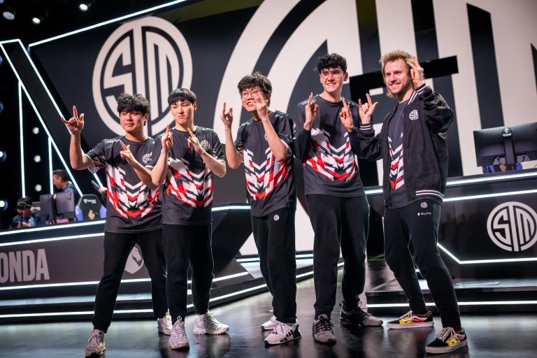 Desmontagem da divisão LoL da TSM pontuada por mais uma grande partida