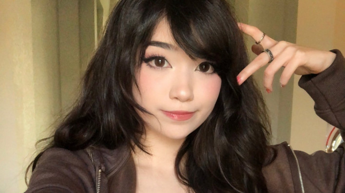 Emiru sobre League of Legends: "Você realmente não vê mais aquele lado mais divertido e alegre de League"