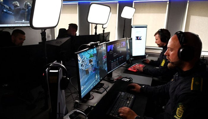 Dinamarca paga policiais para jogar Fortnite e Minecraft para caçar agressores