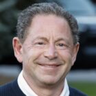 Activision: Bobby Kotick justifica a venda para a Microsoft com resultados decepcionantes. Bobby Kotick Claims Activision, Call of Duty, and Consoles Are Doing So Poorly It Proves He Was Right to Sell Activision Blizzard to Microsoft for $69 Billion