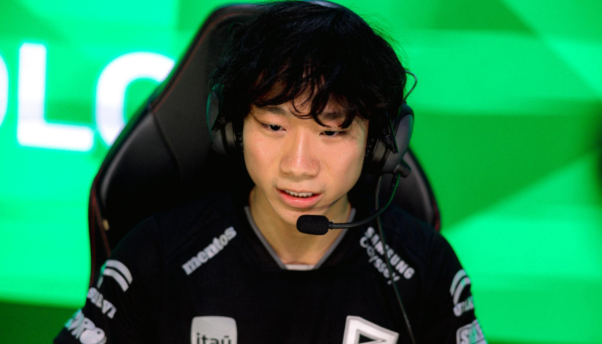 The person in the image is professional League of Legends player Gryffinn (Johnson Le)