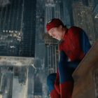 O trailer de Homem-Aranha: Novo Dia ultrapassa 1 bilhão de visualizações, um recorde histórico que surpreende os fãs. Tom Holland as Spider-Man in Spider-Man: Brand New Day