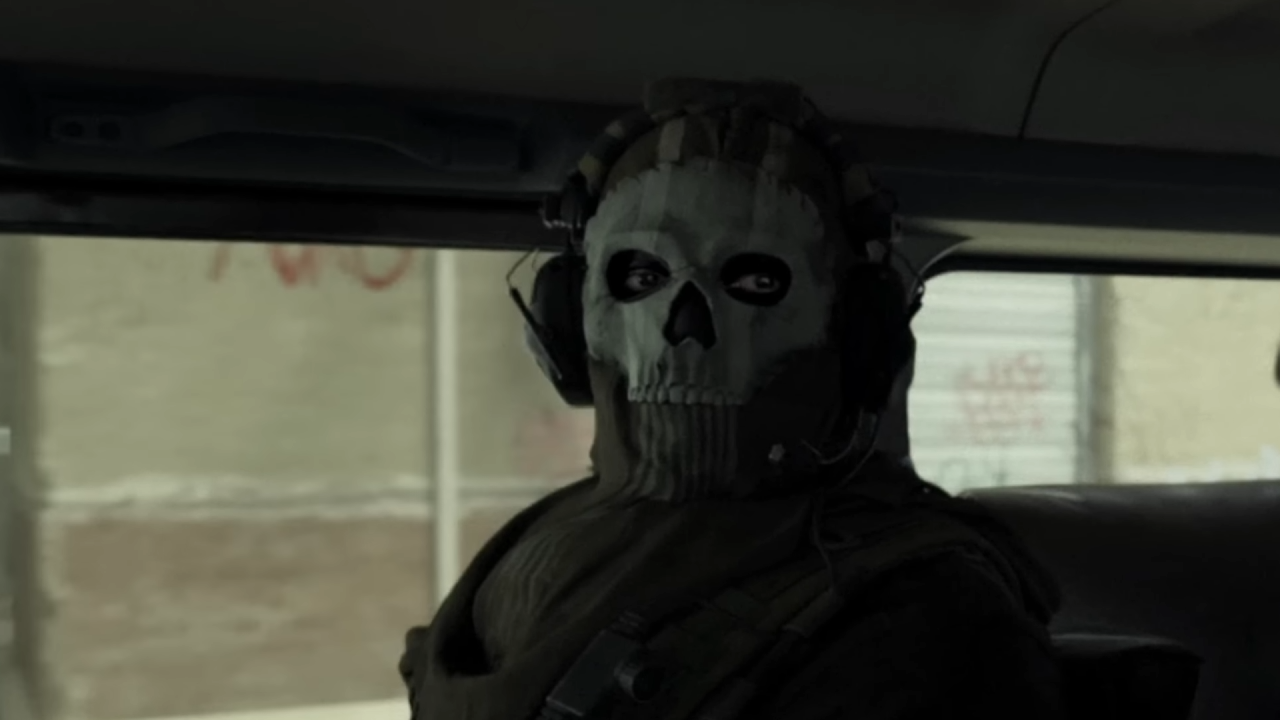 "I've been shot!" Police Called on Call of Duty Gamer Playing it a Little Loud