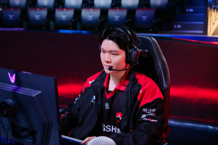 Nongshim Edges Out Hanjin Brion in 2-1 Victory