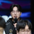 Técnico Park Jun-seok: Comunicação confusa que custa caro à equipe. 리그 오브 레전드 League of Legend : Clash of Fates