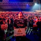 Copa do Mundo de Esports: Um número recorde de visualizações para League of Legends, o entusiasmo está explodindo. Esports World Cup Hits New Peak League of Legends Viewership
