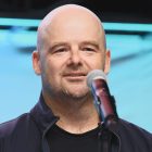 Dan Houser da Rockstar: Os estúdios precisam atender à demanda por jogos físicos. Rockstar Co-Founder Dan Houser Says if People Want Physical Game Releases Then Companies Should Provide It